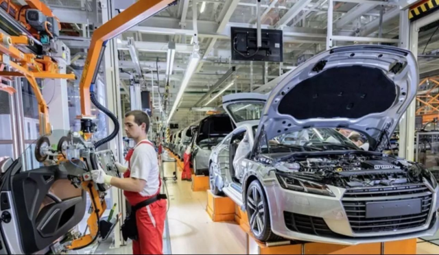 Alman Otomobil Devleri Yeni Yazılım Platformu Geliştiriyor