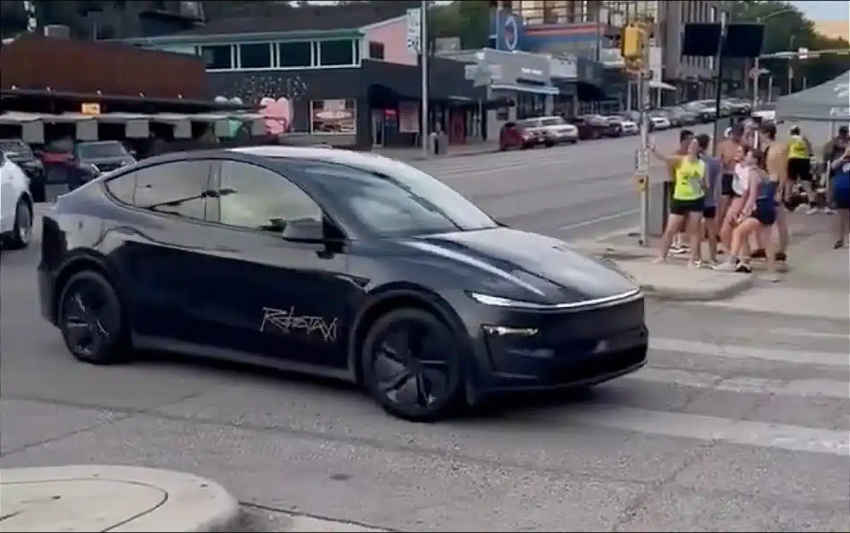 Tesla Robotaksi Hizmeti Teksas’ta Başladı!