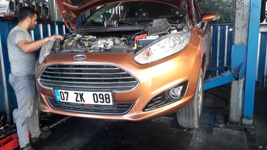 Ford Yağ Değişimi: 19.000 Mil Nasıl Gidildi?